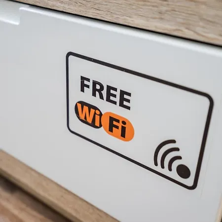 Διαμέρισμα Pyvo Street With Balcony By Nw Βουδαπέστη