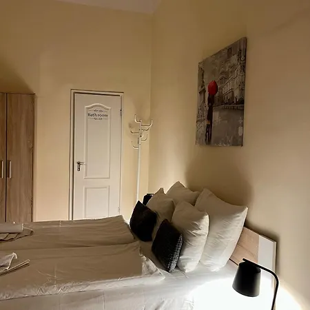 Pyvo Street With Balcony By Nw Διαμέρισμα *