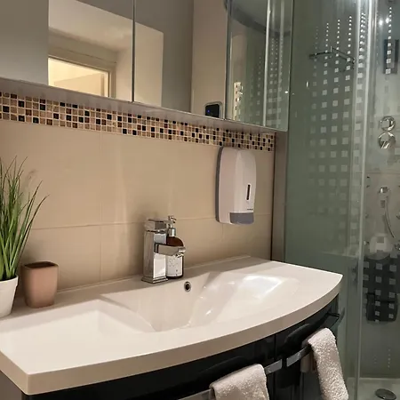 Διαμέρισμα Pyvo Street With Balcony By Nw *