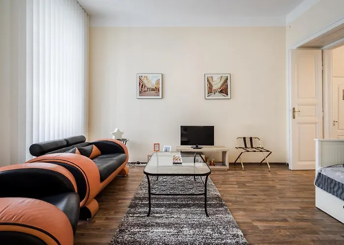 Pyvo Street Home With Balcony Near The Danube * 부다페스트